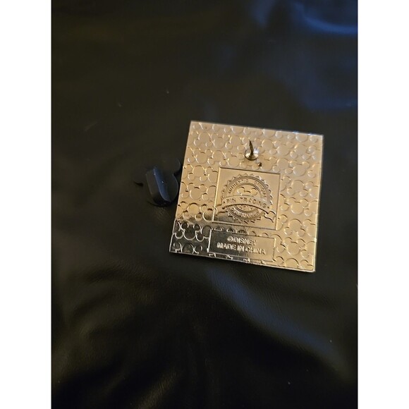 Disney Pin 89891  Chip and Dale 2012 PWP Promotion Deluxe Starter - Picture 2 of 2